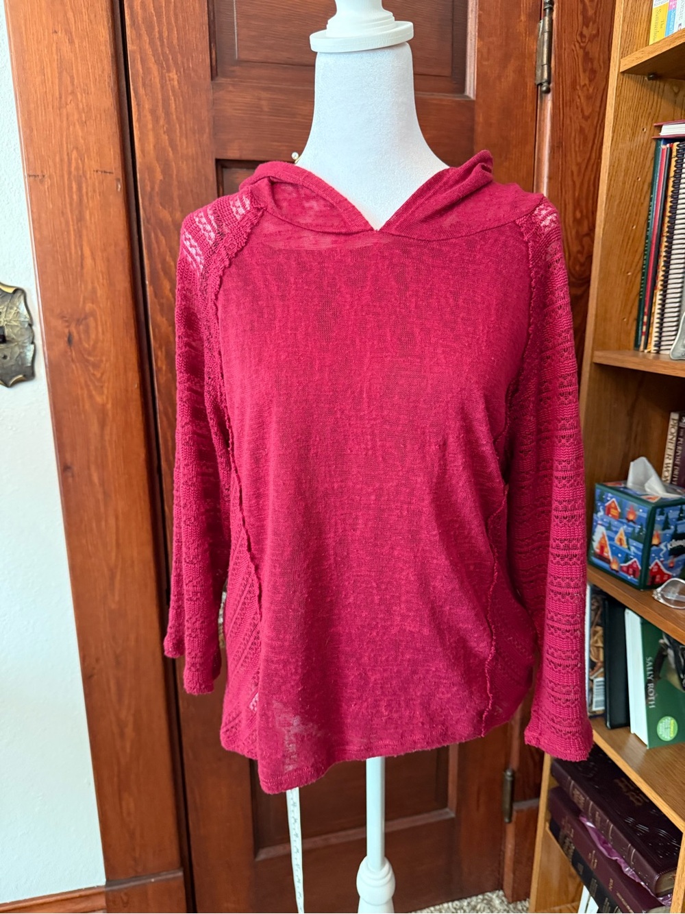 No Boundaries Hoodie
Sweater Womens L 11-13
Red Crochet Lace Sleeve
Open Knit